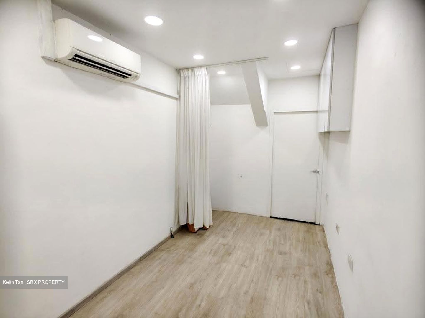 Tampines Street 21 (D18), Shop House #611819401